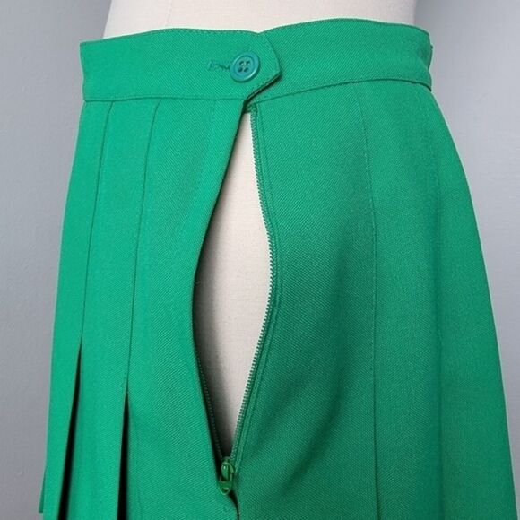 Vintage 80s/90s Green High Waist Pleated Mini Tennis Skirt Size 14 - Picture 6 of 10